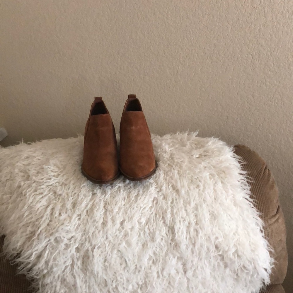 Ankle boots